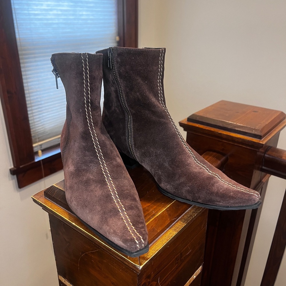 Sundance Brown Suede Pointed Toe Zipper Ankle Boots Made in Italy Womens Size 37 - Picture 3 of 10